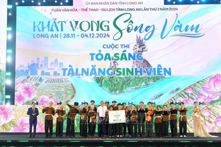 Vietnamese, Korean student cultural exchange held in Long An